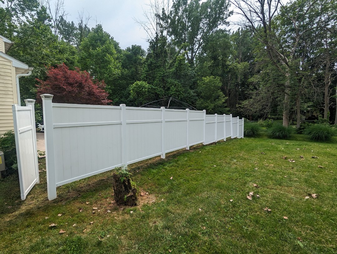 Fence Cleaning In Syracuse, New York