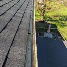 Gutter-Clean-Out-in-Syracuse-New-York 1