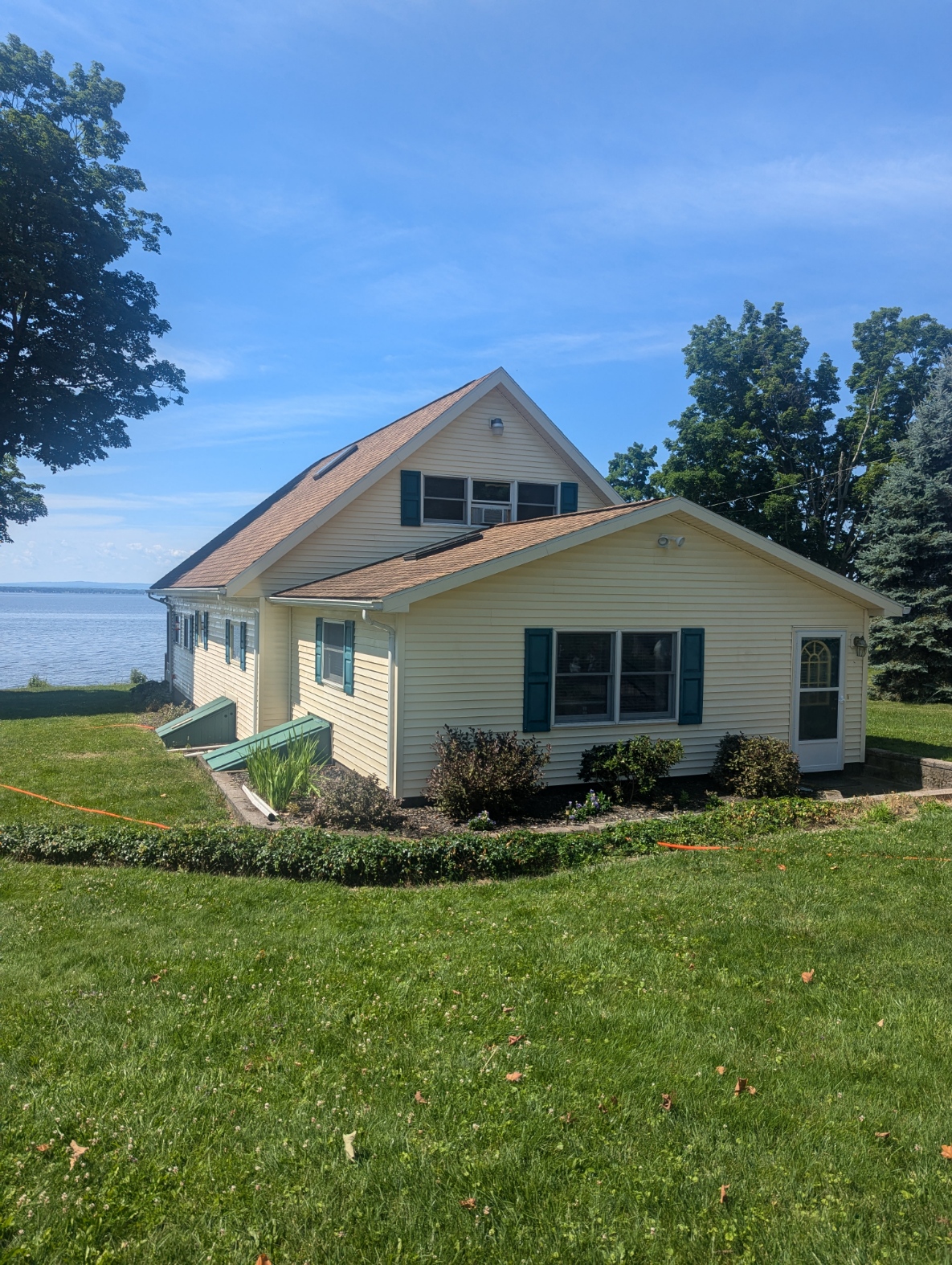 House Washing in Brewerton New York Thumbnail